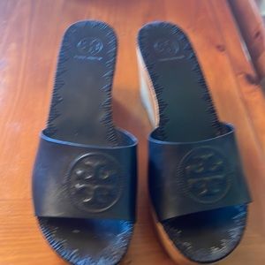 Tory Burch Wedges! Excellent condition! Runs small! Fits like 8.5
